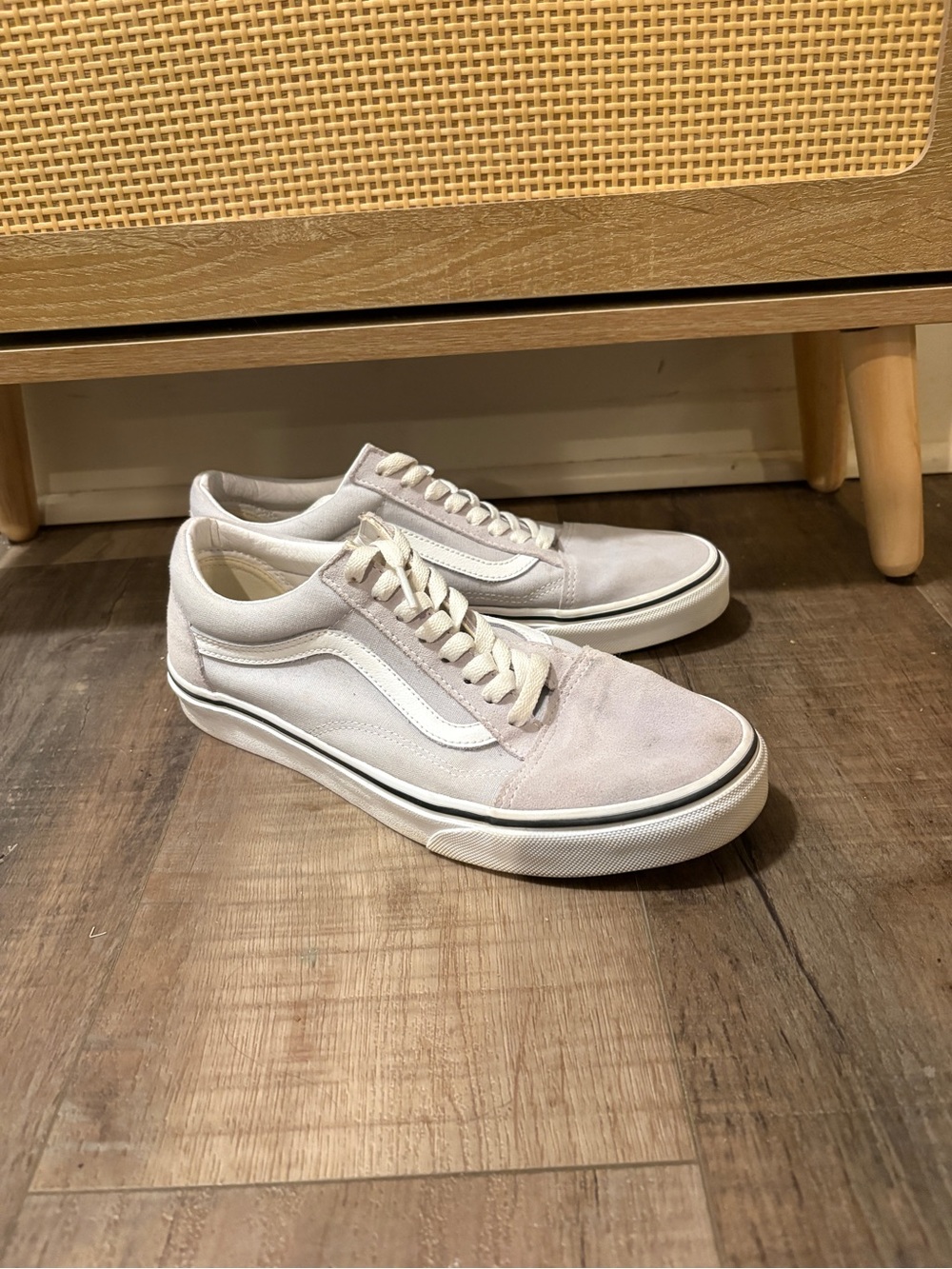 Vans Old Skool Light Grey/White Sneakers Men’s 8 / Women’s 9.5 EUC